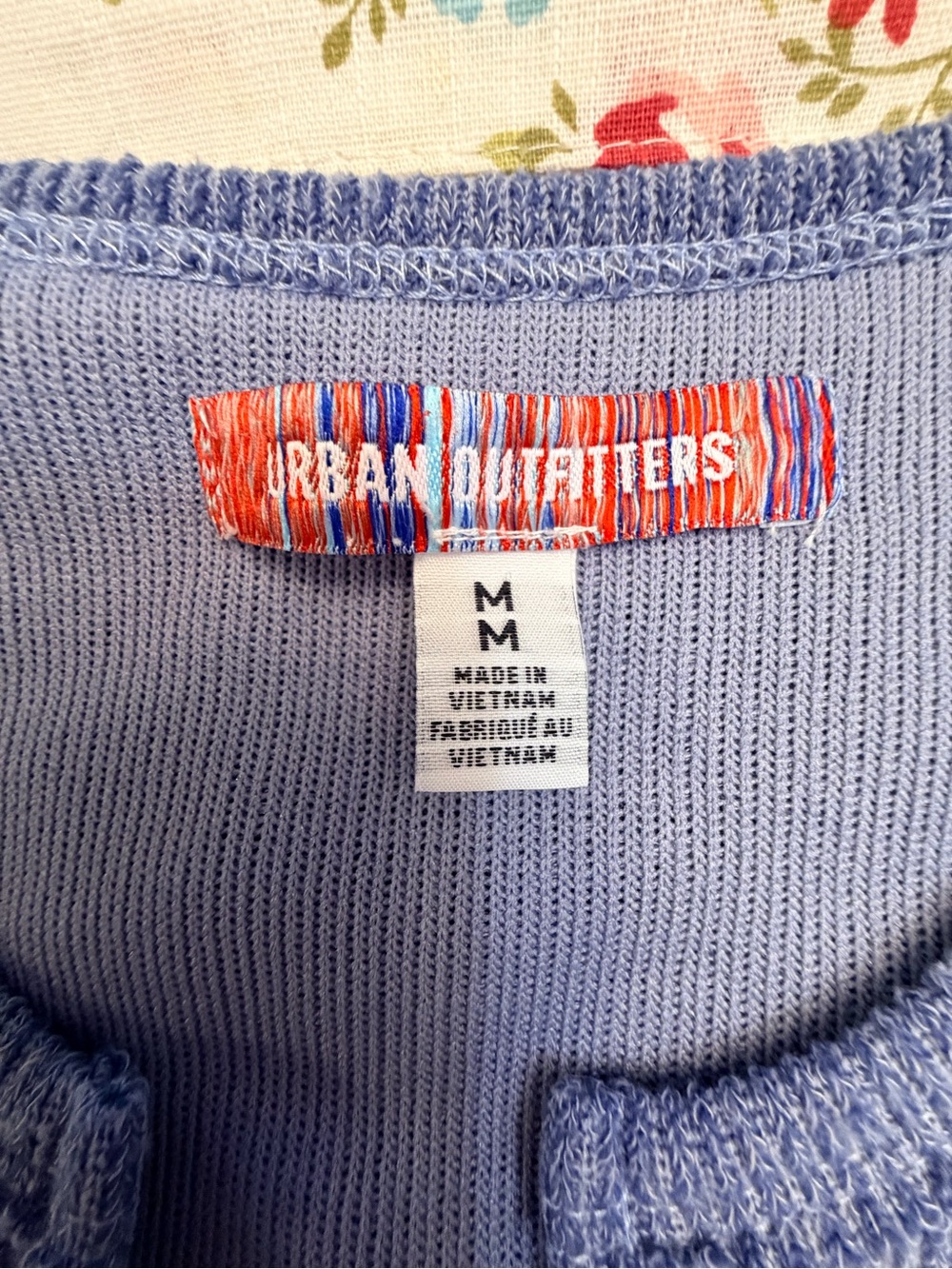 Urban Outfitters UO Blue Ribbed V Notch Cropped Long Sleeve Sweater Women M GUC - Picture 4 of 10